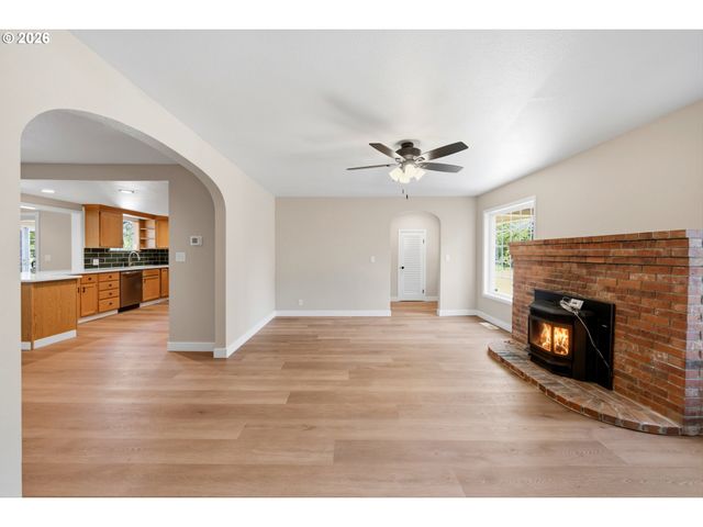 1245 Glen Creek Rd, Salem, OR 97304