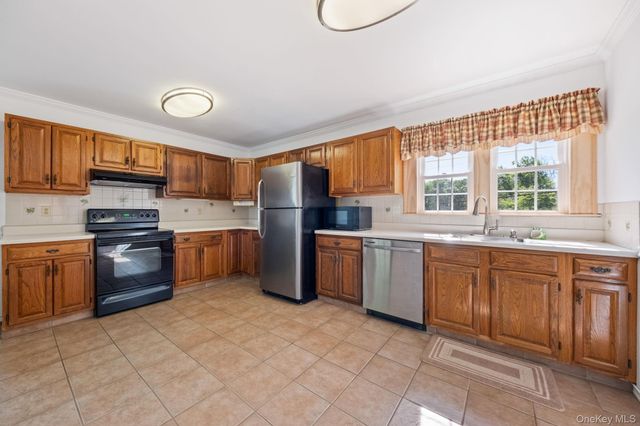 189 Lakeside Road, Newburgh, NY 12550