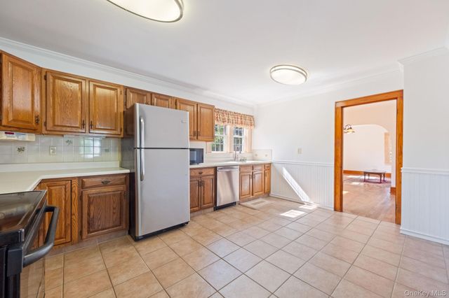 189 Lakeside Road, Newburgh, NY 12550
