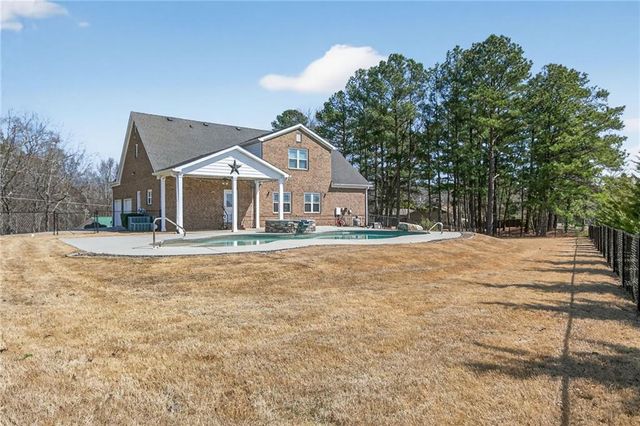 8967 Midlothian Court, Winston, GA 30187
