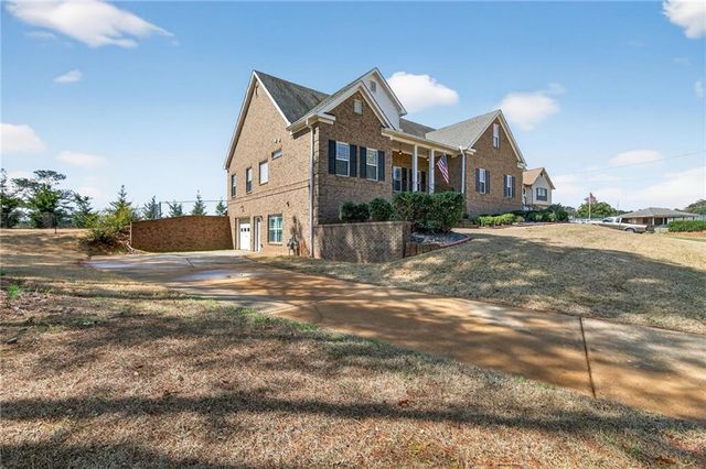 8967 Midlothian Court, Winston, GA 30187