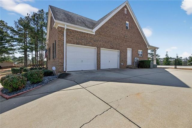 8967 Midlothian Court, Winston, GA 30187
