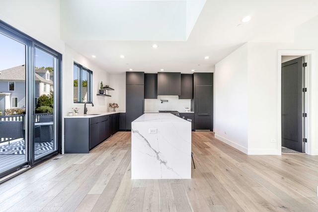 3112 Cara Lane, Oak Brook, IL 60523