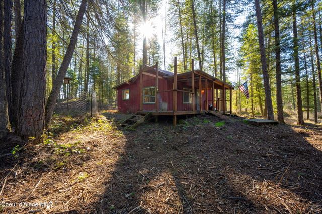 1807 Kelso Lake RD, Athol, ID 83801