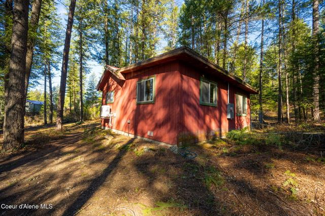 1807 Kelso Lake RD, Athol, ID 83801