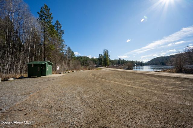 1807 Kelso Lake RD, Athol, ID 83801
