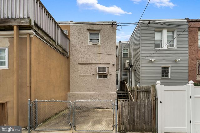 2833 S SYDENHAM ST, Philadelphia, PA 19145
