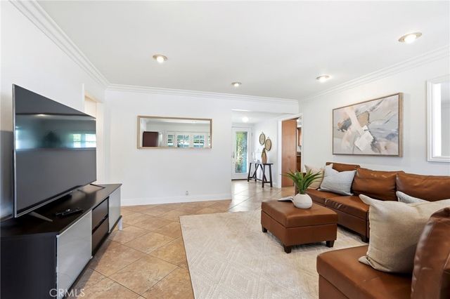 1110 E Meats Ave, Orange, CA 92865