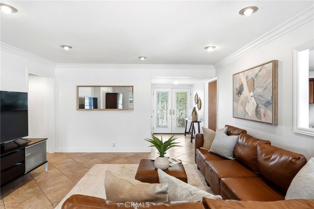 1110 E Meats Ave, Orange, CA 92865