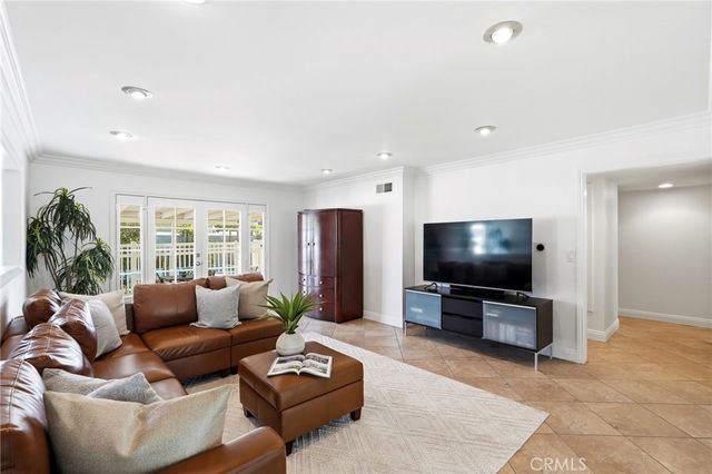 1110 E Meats Ave, Orange, CA 92865