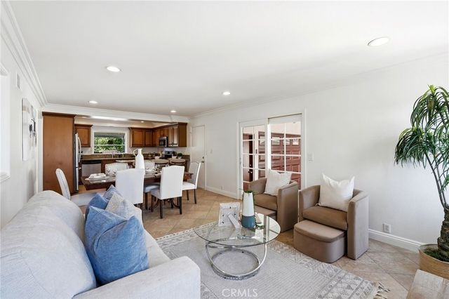 1110 E Meats Ave, Orange, CA 92865