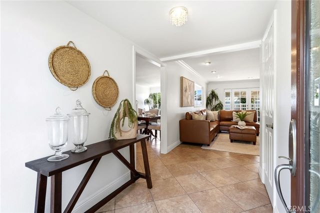 1110 E Meats Ave, Orange, CA 92865