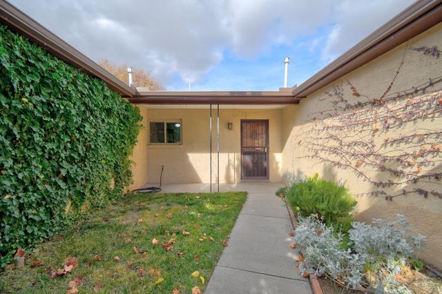 3805 Valerie Place NE, Albuquerque, NM 87111