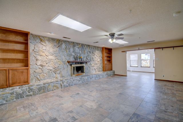 3805 Valerie Place NE, Albuquerque, NM 87111