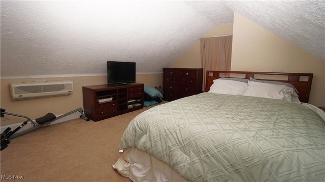 16416 Elsienna Avenue, Cleveland, OH 44135