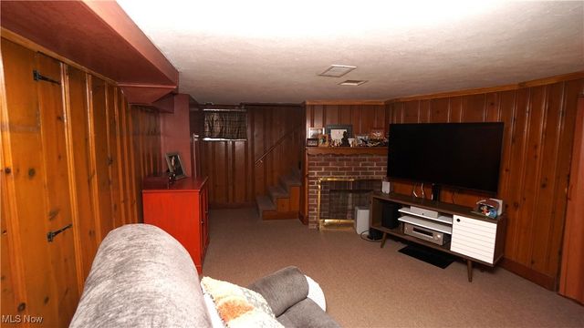 16416 Elsienna Avenue, Cleveland, OH 44135