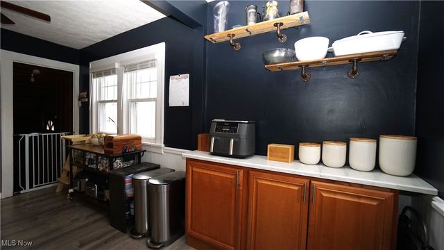 16416 Elsienna Avenue, Cleveland, OH 44135