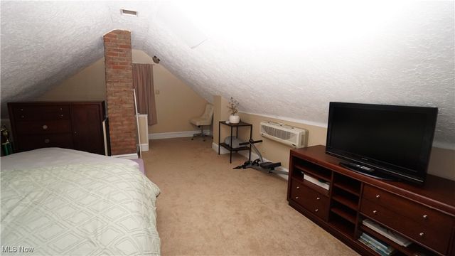 16416 Elsienna Avenue, Cleveland, OH 44135