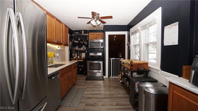 16416 Elsienna Avenue, Cleveland, OH 44135