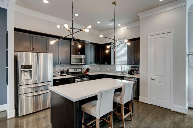 2231 Chenevert Street, Houston, TX 77003