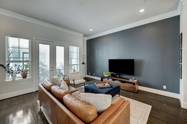 2231 Chenevert Street, Houston, TX 77003