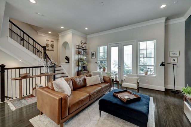 2231 Chenevert Street, Houston, TX 77003