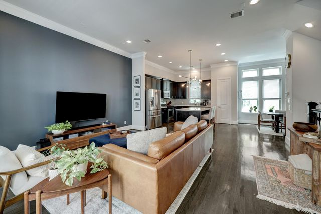 2231 Chenevert Street, Houston, TX 77003