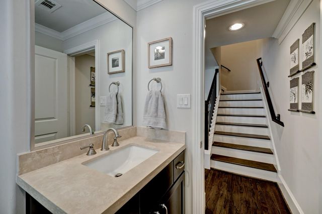 2231 Chenevert Street, Houston, TX 77003