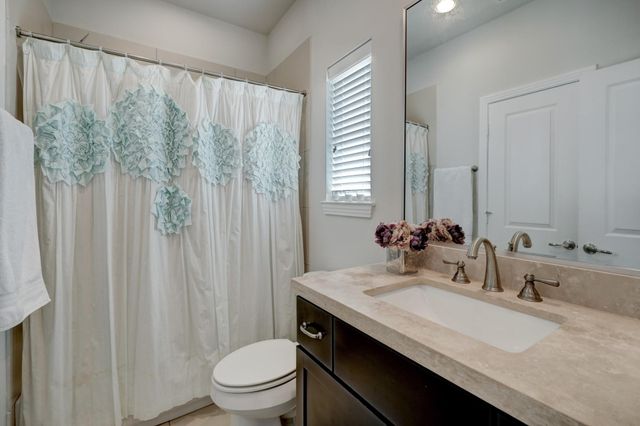 2231 Chenevert Street, Houston, TX 77003