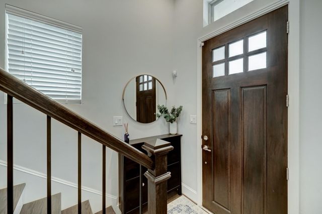 2231 Chenevert Street, Houston, TX 77003