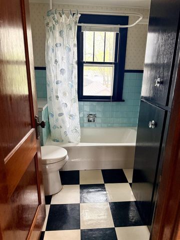 1314 Packers Avenue, Madison, WI 53704