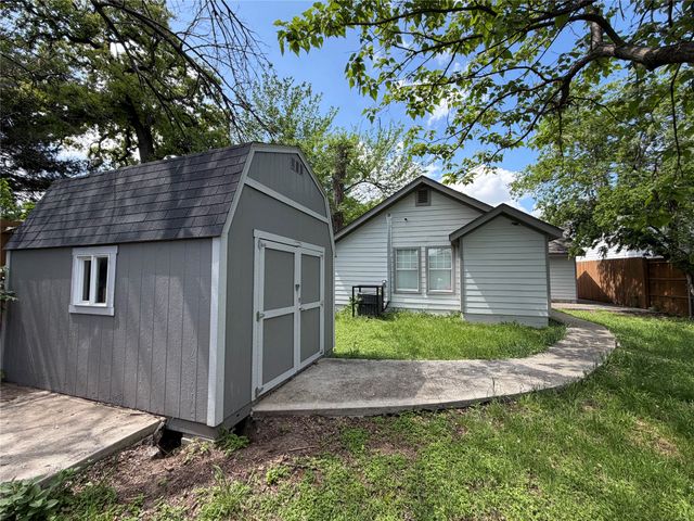 2604 Birmingham Avenue, Dallas, TX 75215