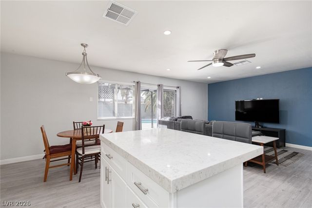 41 Del Amo Drive, Las Vegas, NV 89110