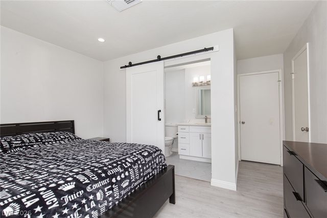 41 Del Amo Drive, Las Vegas, NV 89110