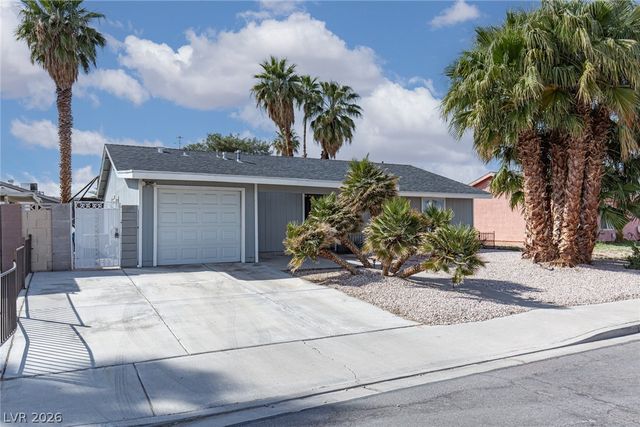 41 Del Amo Drive, Las Vegas, NV 89110