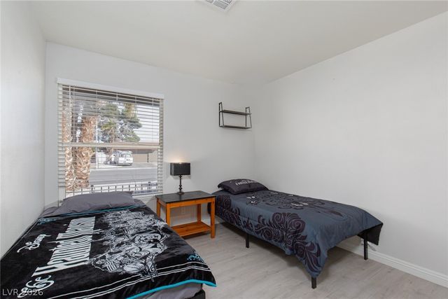 41 Del Amo Drive, Las Vegas, NV 89110