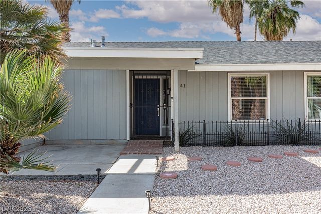 41 Del Amo Drive, Las Vegas, NV 89110