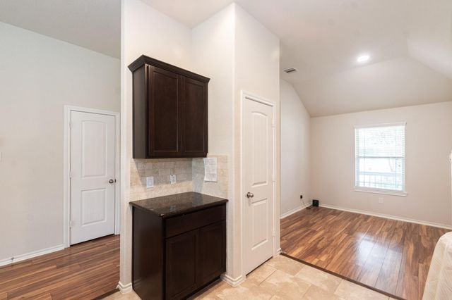 1722 York Creek Drive, Houston, TX 77014
