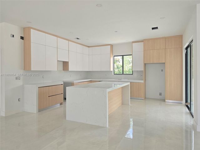 28361 SW 172nd Court, Miami, FL 33030