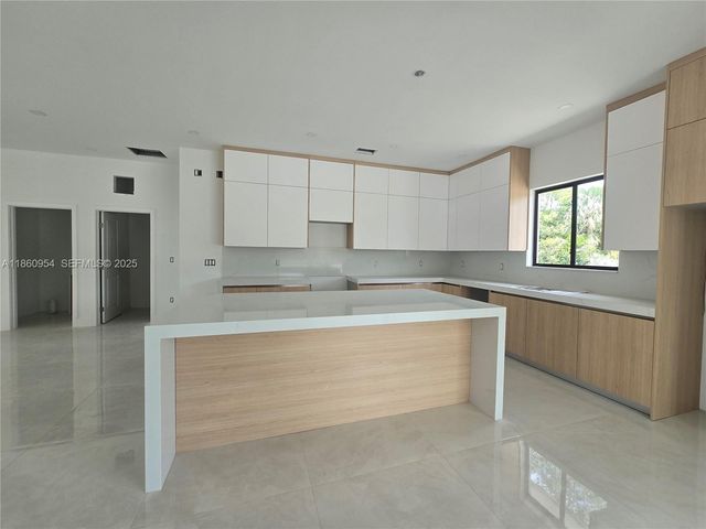 28361 SW 172nd Court, Miami, FL 33030