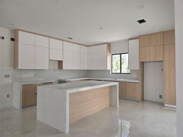 28361 SW 172nd Court, Miami, FL 33030