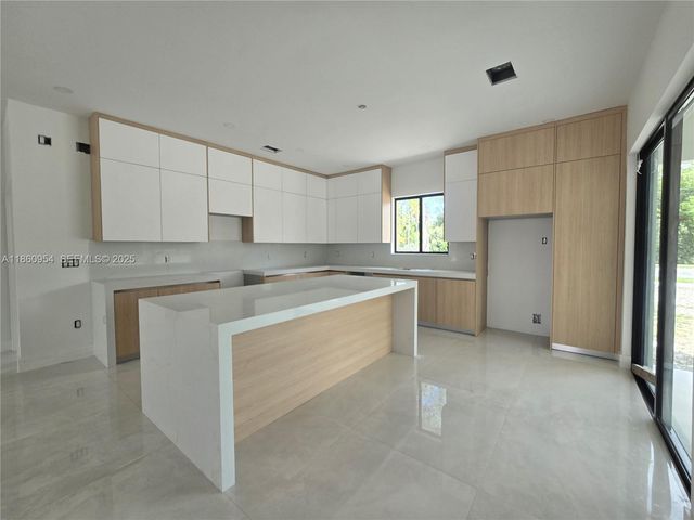 28361 SW 172nd Court, Miami, FL 33030