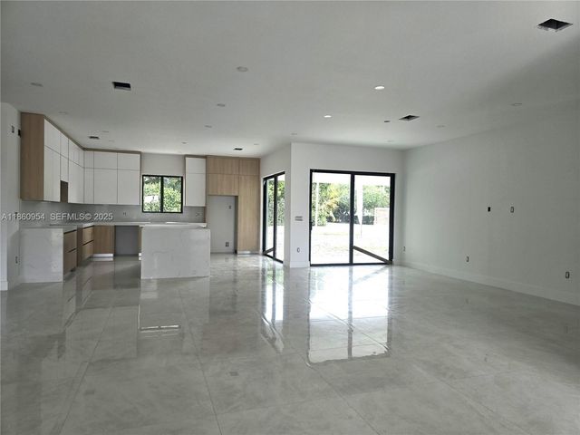 28361 SW 172nd Court, Miami, FL 33030