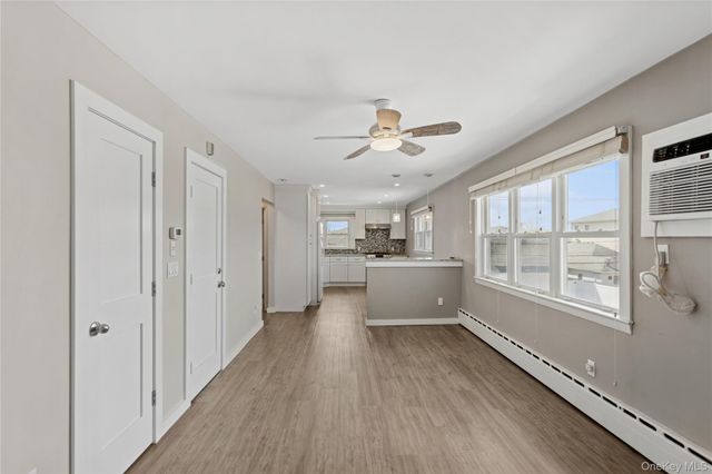 31 Julian Place, Island Park, NY 11558