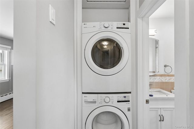 31 Julian Place, Island Park, NY 11558