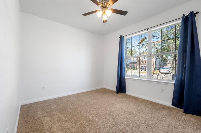 830 Paradise Road, Baytown, TX 77521