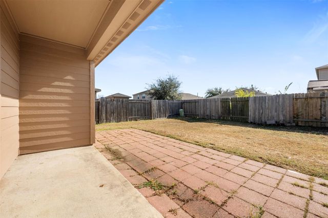 830 Paradise Road, Baytown, TX 77521