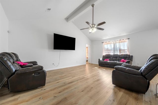 830 Paradise Road, Baytown, TX 77521