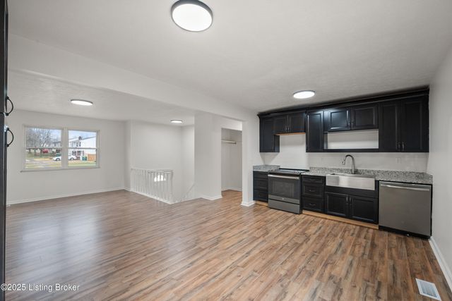 5408 Sprigwood Ln, Louisville, KY 40291