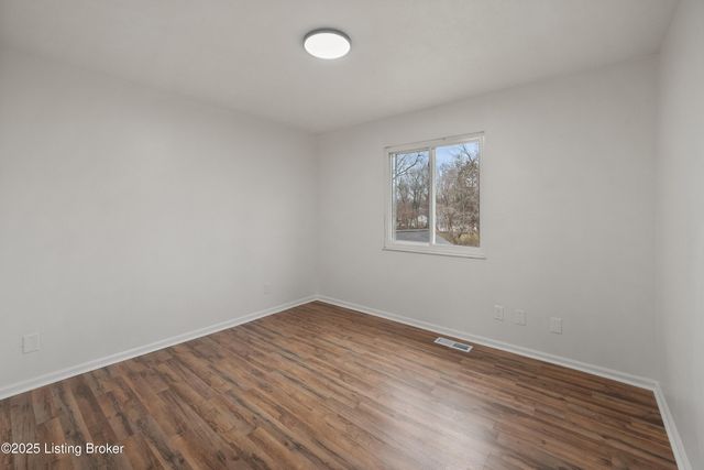 5408 Sprigwood Ln, Louisville, KY 40291